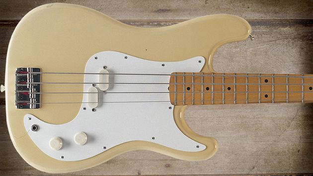 Bass Guitar In The World: Fender Bullet B30 (1982)